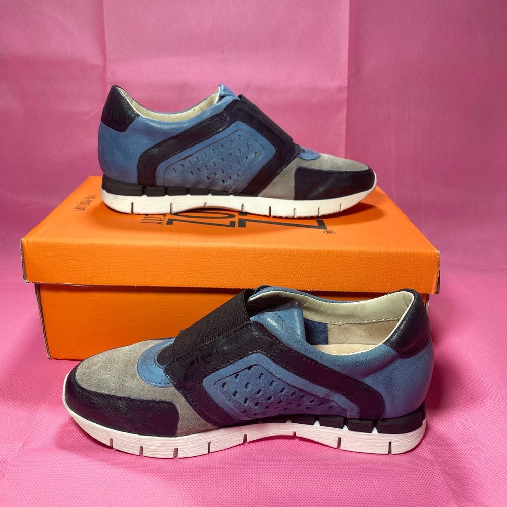 Midnight Anita Leather Sneaker